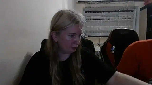 PeterAndJen online show from June 2026 07:28:01 PM