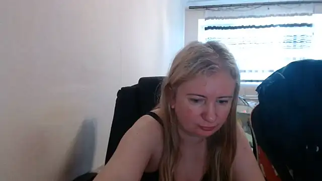 PeterAndJen online show from June 2026 06:02:01 AM