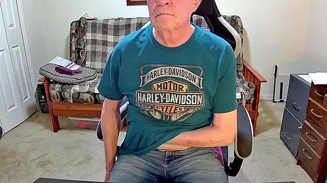 Snapshot of jimmy_d47 chatting on May 2026 04:15:01 PM jimmy d47 online show from May 2026 04:15:01 PM