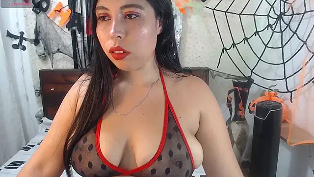 Snapshot of NikkieMilky chatting on October 2025 03:58:02 AM NikkieMilky online show from October 2025 03:58:02 AM