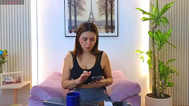 bella  adams online show from July 2026 06:31:01 PM