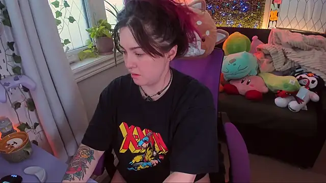 JennKenobi online show from April 2026 12:43:01 PM