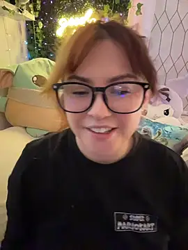 JennKenobi online show from July 2026 02:45:01 PM