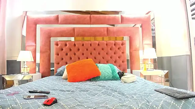 Snapshot of briana_wonder69xxx chatting on January 2025 09:50:01 PM briana wonder69xxx online show from January 2025 09:50:01 PM