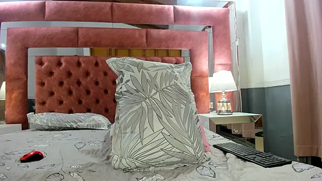 Snapshot of briana_wonder69xxx chatting on March 2025 04:27:02 AM briana wonder69xxx online show from March 2025 04:27:02 AM