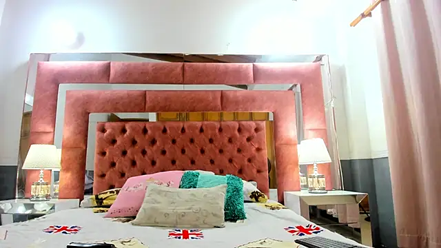 Snapshot of briana_wonder69xxx chatting on March 2025 01:30:02 AM briana wonder69xxx online show from March 2025 01:30:02 AM