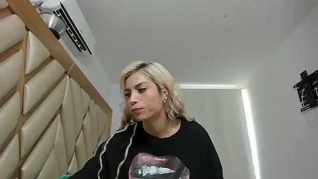 briana wonder69xxx online show from May 2026 02:43:01 PM