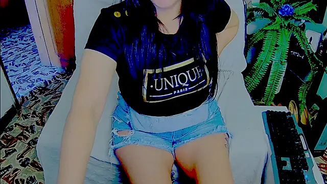 Snapshot of Mommy-pervert chatting on September 2025 08:31:02 PM Mommy-pervert online show from September 2025 08:31:02 PM