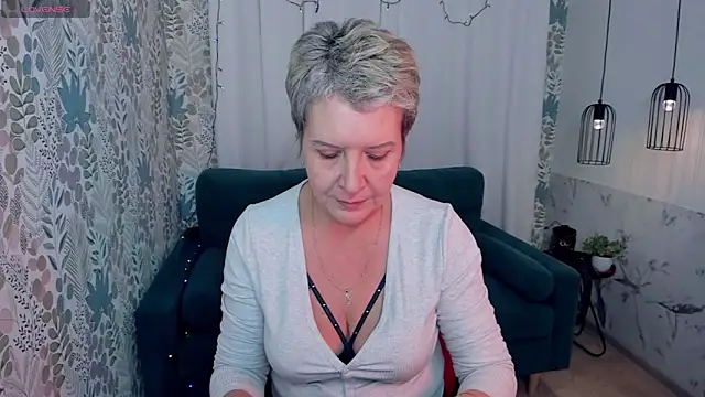 Snapshot of KathySunn chatting on January 2025 04:37:02 PM KathySunn online show from January 2025 04:37:02 PM