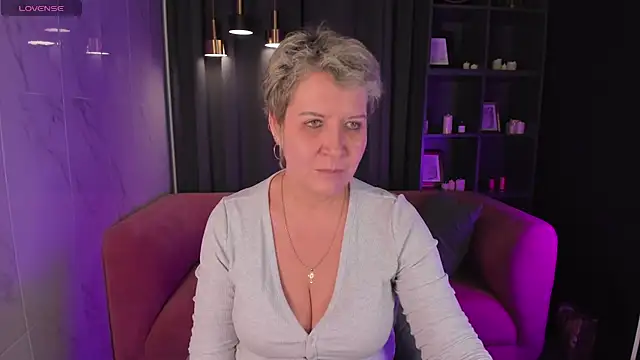 Snapshot of KathySunn chatting on February 2025 01:37:02 PM KathySunn online show from February 2025 01:37:02 PM