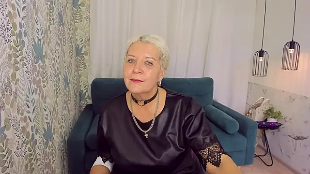 Snapshot of KathySunn chatting on October 2025 10:11:02 AM KathySunn online show from October 2025 10:11:02 AM