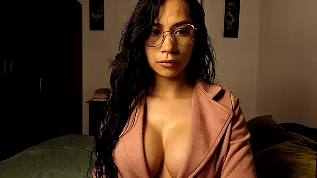 Angela isabella online show from January 2026 12:21:01 PM