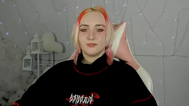 Snapshot of AsheLucker chatting on January 2025 11:39:02 PM AsheLucker online show from January 2025 11:39:02 PM