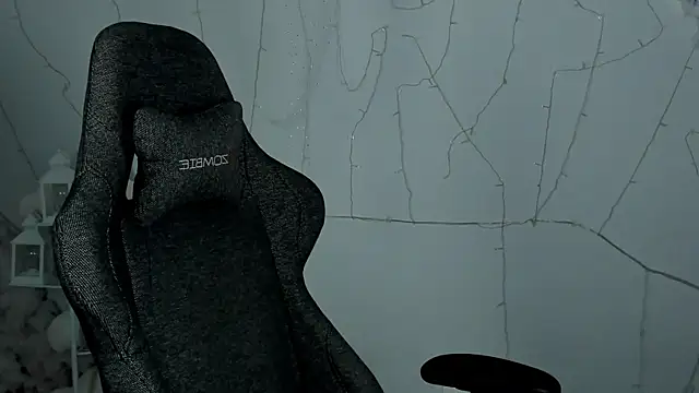 Snapshot of AsheLucker chatting on January 2025 02:58:02 AM AsheLucker online show from January 2025 02:58:02 AM