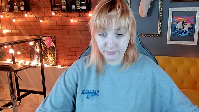 Snapshot of AsheLucker chatting on September 2025 02:33:01 AM AsheLucker online show from September 2025 02:33:01 AM