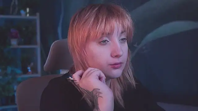 Snapshot of AsheLucker chatting on September 2025 02:11:02 AM AsheLucker online show from September 2025 02:11:02 AM