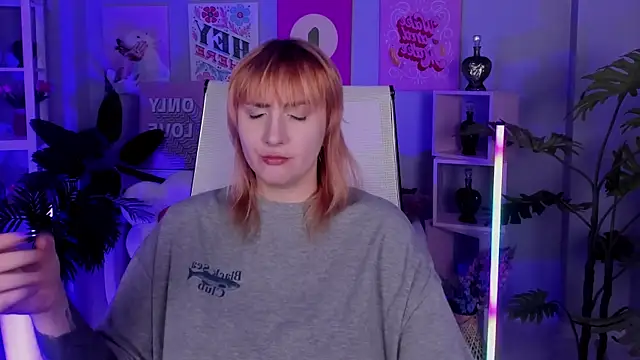 Snapshot of AsheLucker chatting on September 2025 02:34:01 AM AsheLucker online show from September 2025 02:34:01 AM