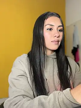 Ambar pe  online show from January 2025 12:31:01 AM