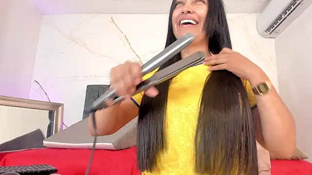 IsiisLovei online show from July 2026 02:56:01 PM