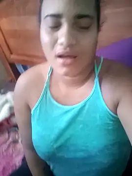 Hilarybunnyy online show from February 2025 08:36:01 PM