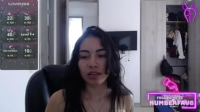 Snapshot of numberfav8 chatting on December 2024 09:33:02 PM numberfav8 online show from December 2024 09:33:02 PM