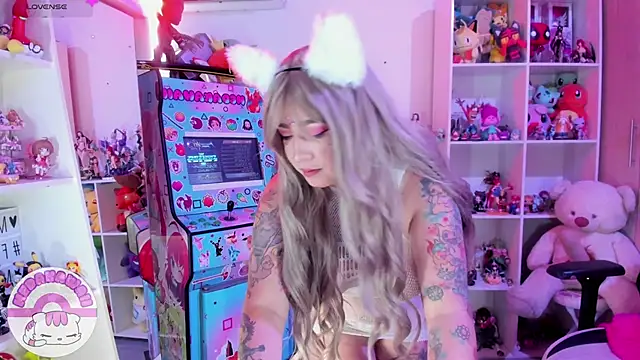 meda kawaii  online show from February 2025 01:00:02 PM