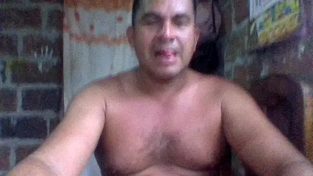 Snapshot of axomen chatting on January 2026 11:09:01 PM axomen online show from January 2026 11:09:01 PM