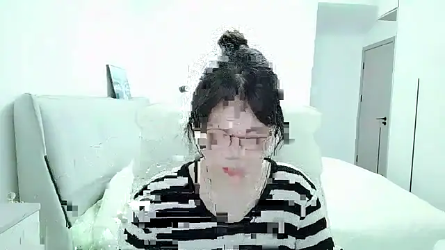 Snapshot of Sunset_glow chatting on December 2025 02:40:01 AM Sunset glow online show from December 2025 02:40:01 AM