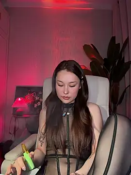 sphynx- - online show from November 2025 12:52:01 PM