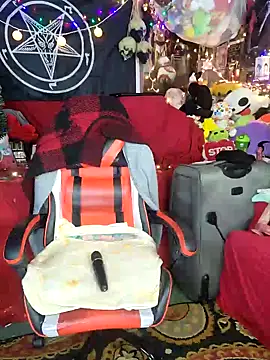 Snapshot of VelvetDiablo chatting on December 2024 03:34:01 AM VelvetDiablo online show from December 2024 03:34:01 AM