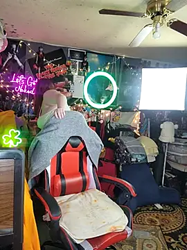 Snapshot of VelvetDiablo chatting on March 2025 03:32:01 AM VelvetDiablo online show from March 2025 03:32:01 AM