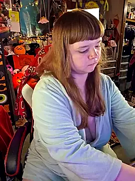 Snapshot of VelvetDiablo chatting on October 2025 11:59:02 PM VelvetDiablo online show from October 2025 11:59:02 PM