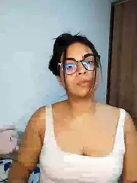 Snapshot of Ivanna2 chatting on December 2024 03:25:02 AM Ivanna2 online show from December 2024 03:25:02 AM