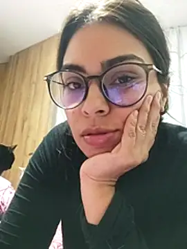 Snapshot of Ivanna2 chatting on December 2024 10:44:02 PM Ivanna2 online show from December 2024 10:44:02 PM