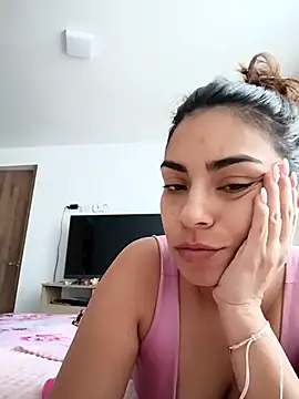 Snapshot of Ivanna2 chatting on September 2025 01:33:02 PM Ivanna2 online show from September 2025 01:33:02 PM