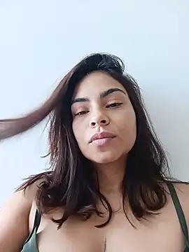 Snapshot of Ivanna2 chatting on May 2026 11:48:01 AM Ivanna2 online show from May 2026 11:48:01 AM