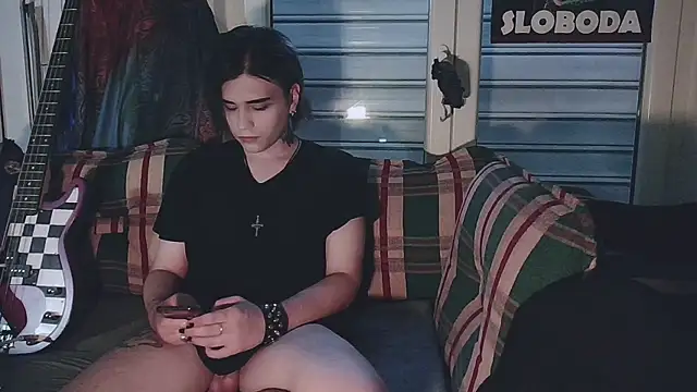 Snapshot of sademobeer chatting on September 2025 05:32:01 AM sademobeer online show from September 2025 05:32:01 AM