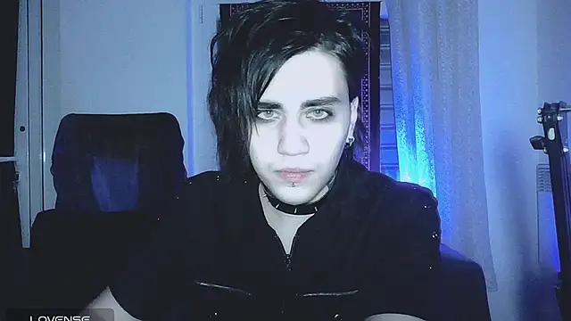 Snapshot of sademobeer chatting on December 2025 12:27:01 AM sademobeer online show from December 2025 12:27:01 AM