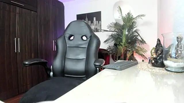 Snapshot of Amaia_Bushida chatting on March 2026 02:25:01 AM Amaia Bushida online show from March 2026 02:25:01 AM