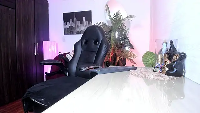 Snapshot of Amaia_Bushida chatting on March 2026 02:29:02 AM Amaia Bushida online show from March 2026 02:29:02 AM