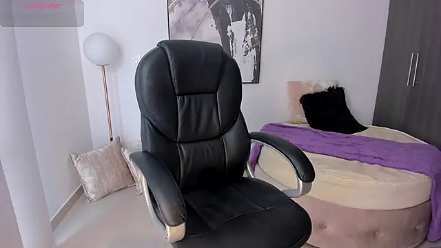 Snapshot of StacyConner chatting on February 2025 09:25:01 PM StacyConner online show from February 2025 09:25:01 PM