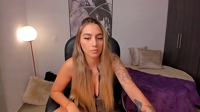 Snapshot of StacyConner chatting on March 2025 12:49:01 AM StacyConner online show from March 2025 12:49:01 AM