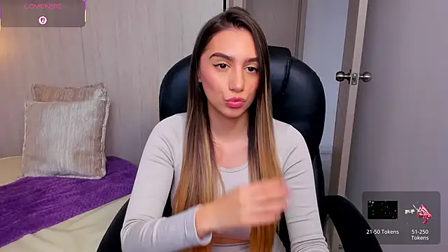 Snapshot of StacyConner chatting on November 2025 08:30:02 PM StacyConner online show from November 2025 08:30:02 PM