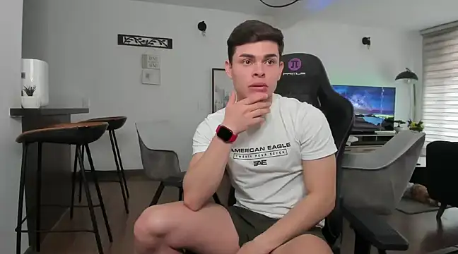 Snapshot of alejooo_twink chatting on February 2025 01:00:01 AM alejooo twink online show from February 2025 01:00:01 AM