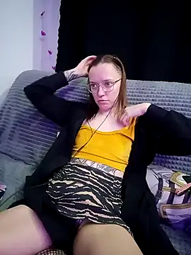 Snapshot of Aelita_bb chatting on February 2025 02:37:01 PM Aelita bb online show from February 2025 02:37:01 PM