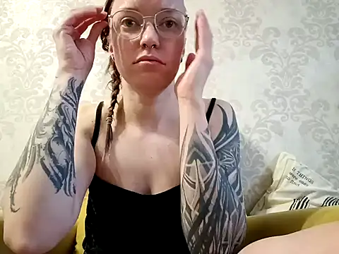 Snapshot of Aelita_bb chatting on February 2025 12:08:02 PM Aelita bb online show from February 2025 12:08:02 PM