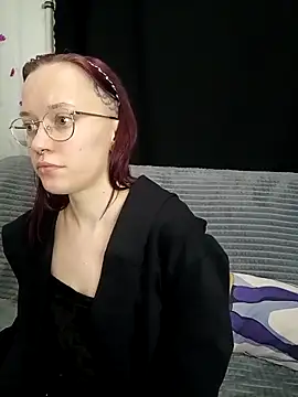 Snapshot of Aelita_bb chatting on March 2025 07:45:02 PM Aelita bb online show from March 2025 07:45:02 PM