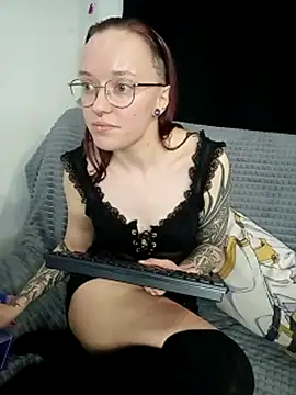 Snapshot of Aelita_bb chatting on March 2025 05:48:02 PM Aelita bb online show from March 2025 05:48:02 PM