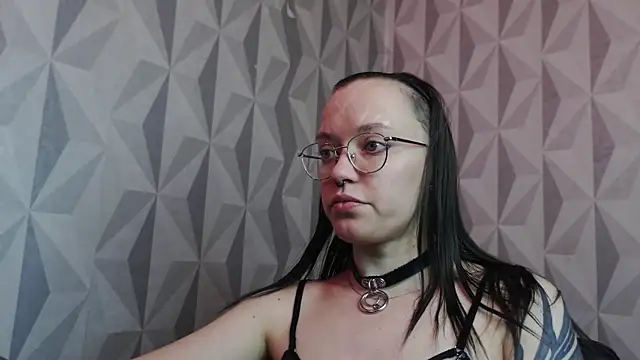 Snapshot of Aelita_bb chatting on October 2025 03:23:02 PM Aelita bb online show from October 2025 03:23:02 PM