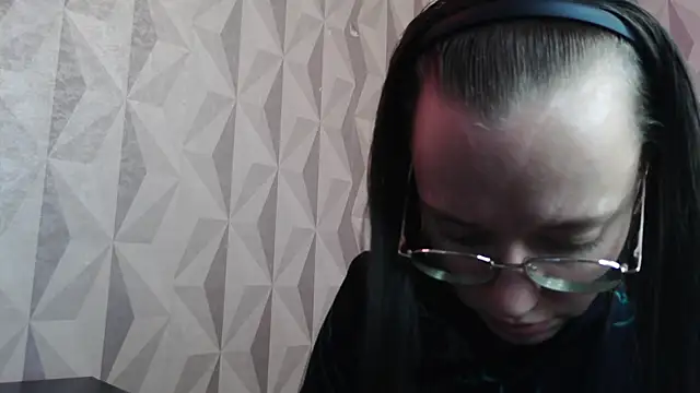 Snapshot of Aelita_bb chatting on November 2025 04:05:01 PM Aelita bb online show from November 2025 04:05:01 PM